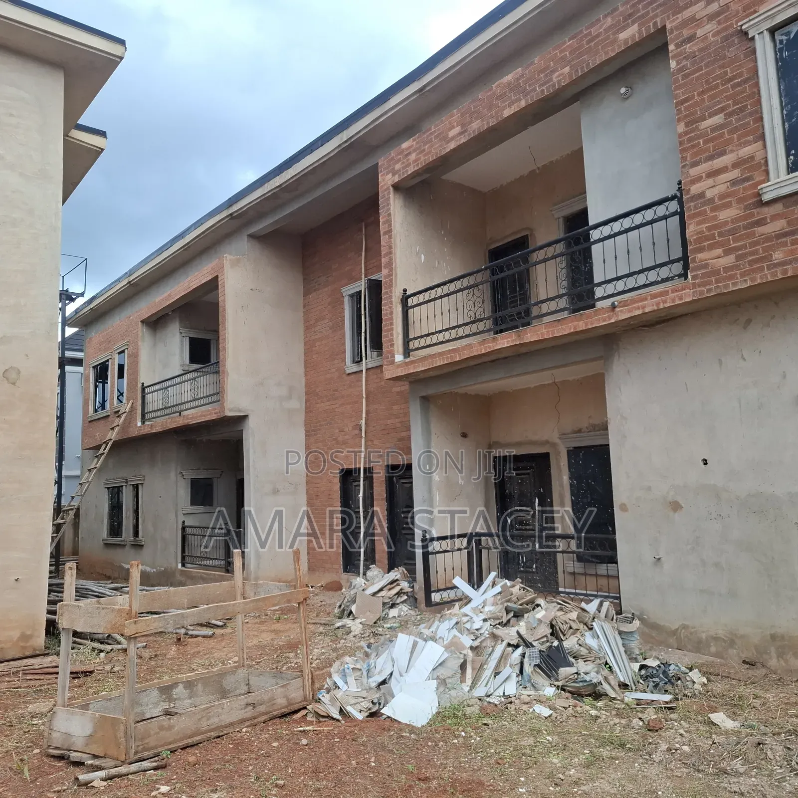 3bdrm Block of Flats in Enugu for sale