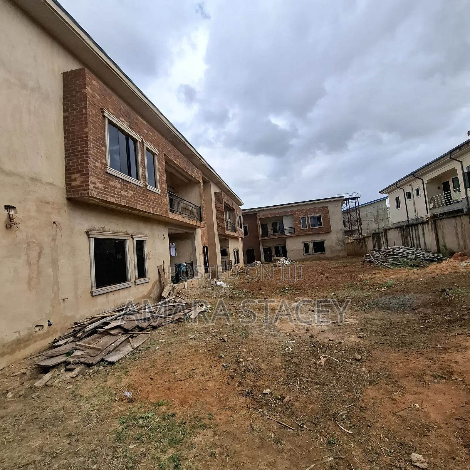 3bdrm Block of Flats in Enugu for sale