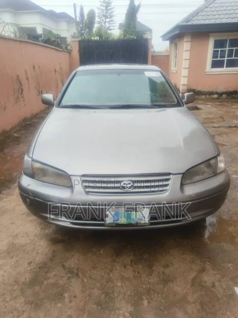 Toyota Camry 2001 Beige
