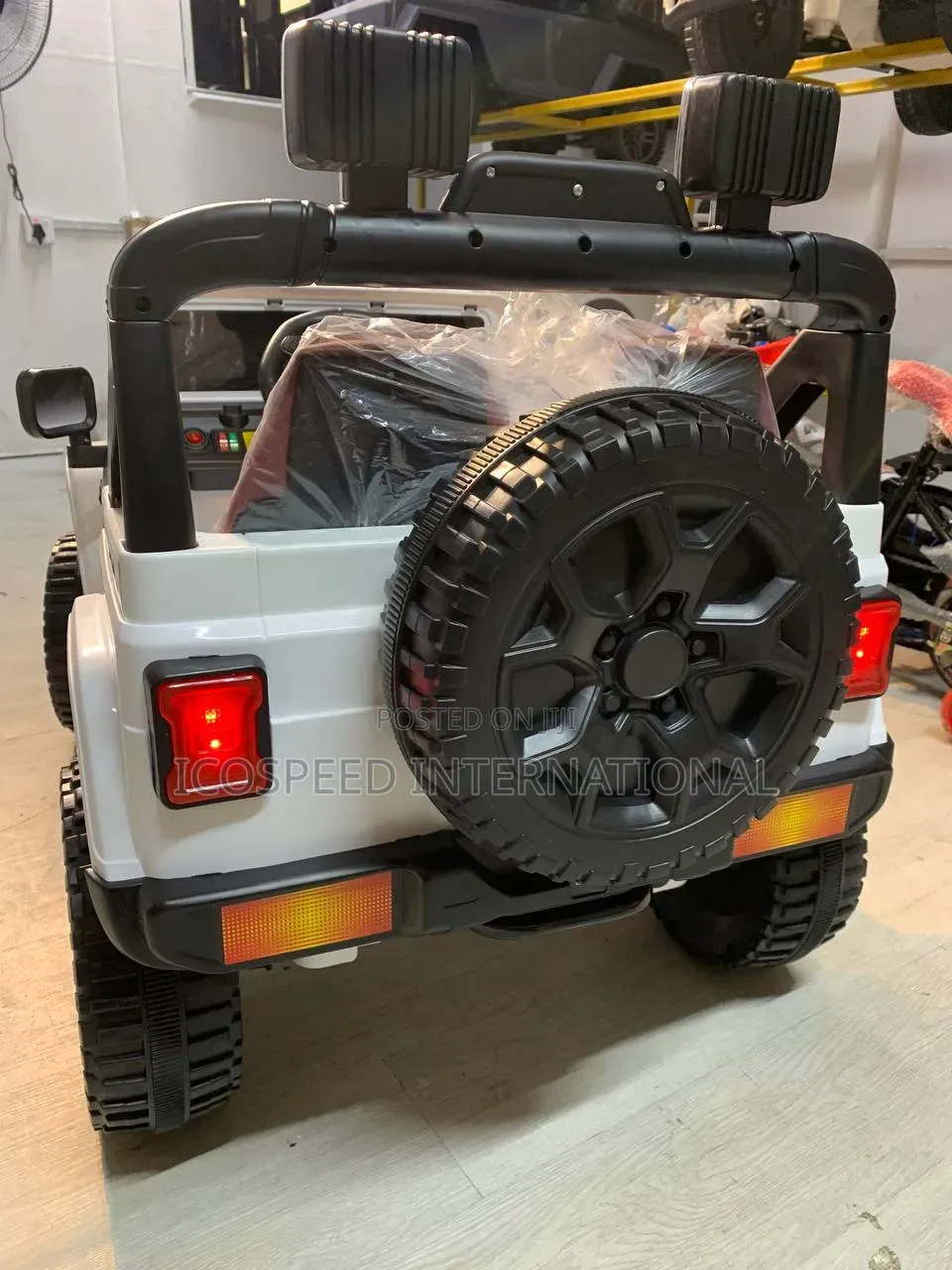 White Jeep Wrangler Electric Children Car for Age 1-7