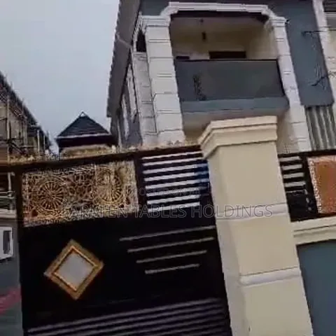 4bdrm Duplex in Opposite Williams, Oko-Oba for sale