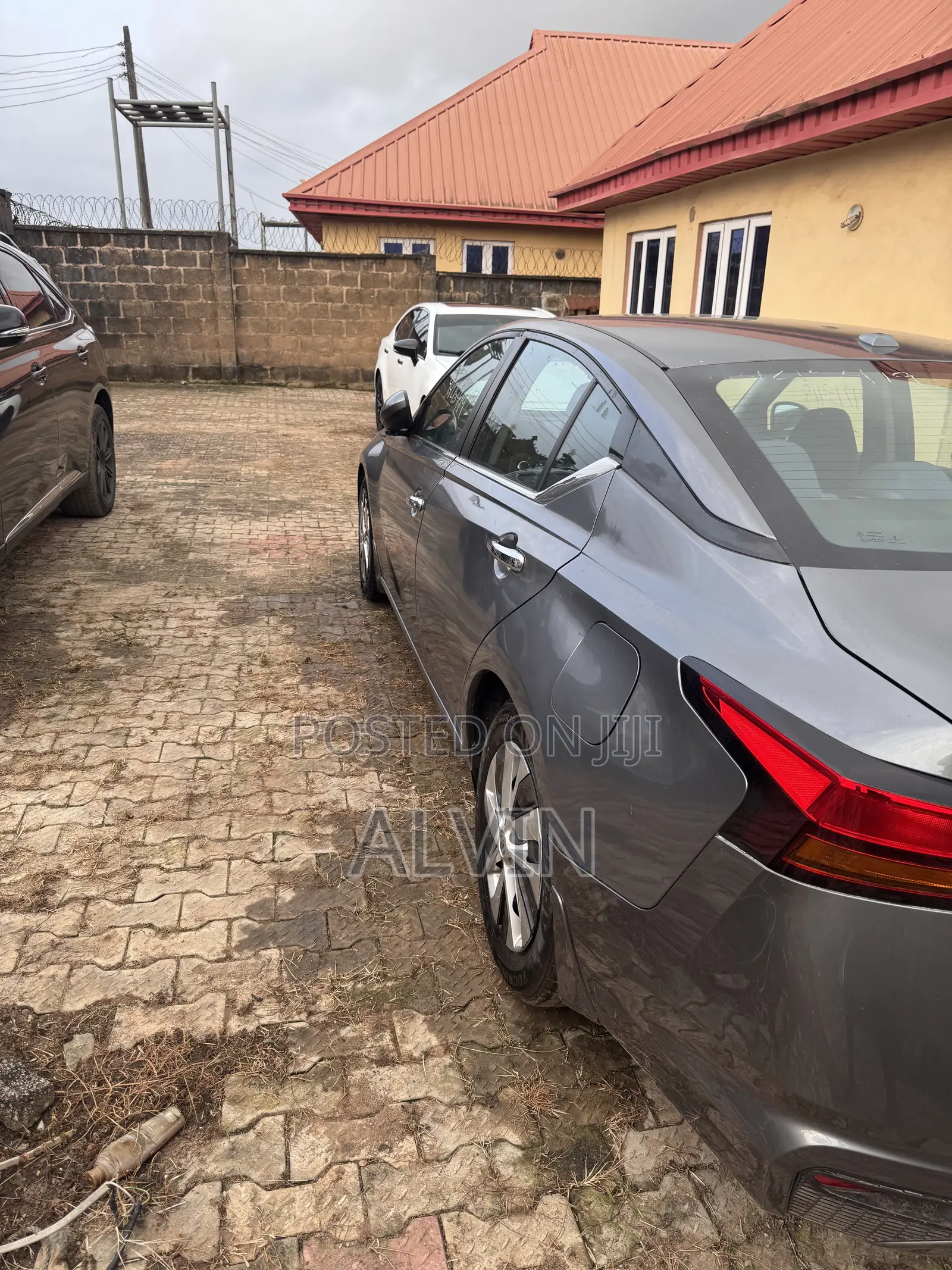 Nissan Altima 2.5 SV AWD 2019 Gray