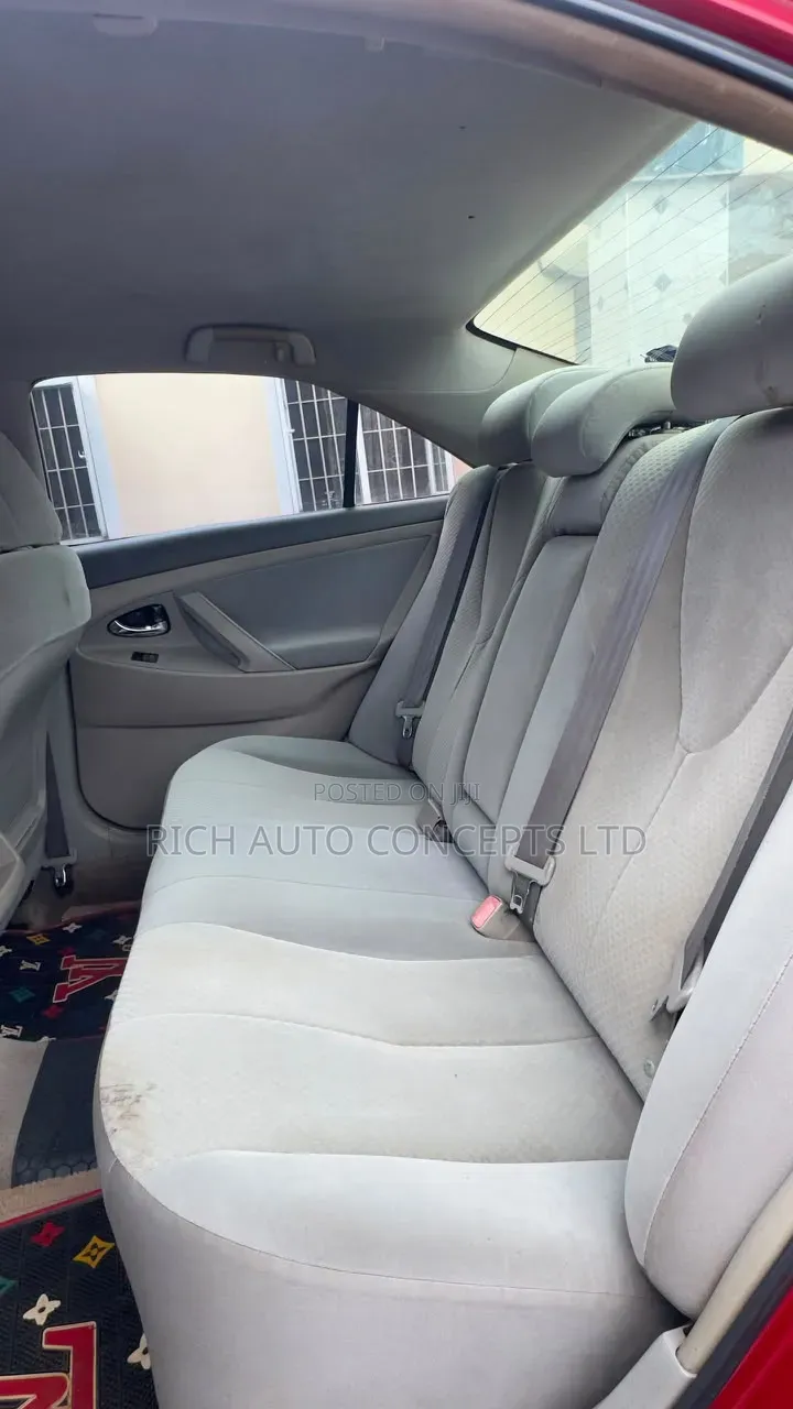 Toyota Camry Base 4dr Sedan (2.5L 4cyl 6M) 2010 Red