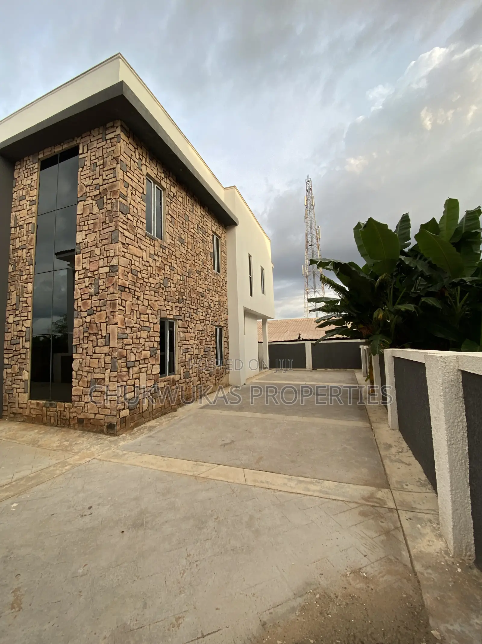 4bdrm Duplex in Transekulu New Gra for sale