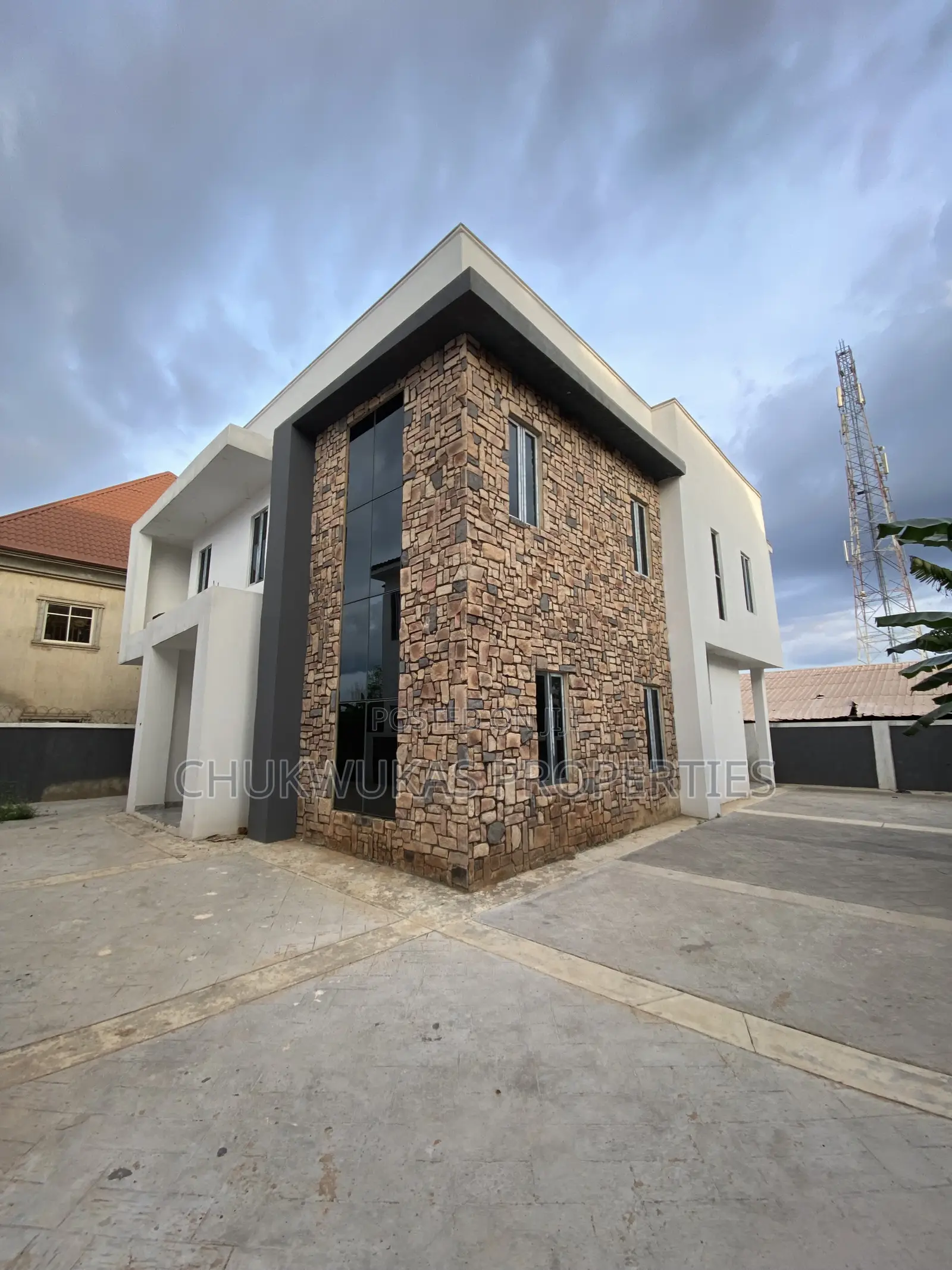 4bdrm Duplex in Transekulu New Gra for sale