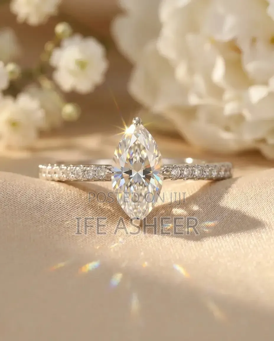 Marquise Cut Mossanite Diamond Silver Proposal Ring - Silver