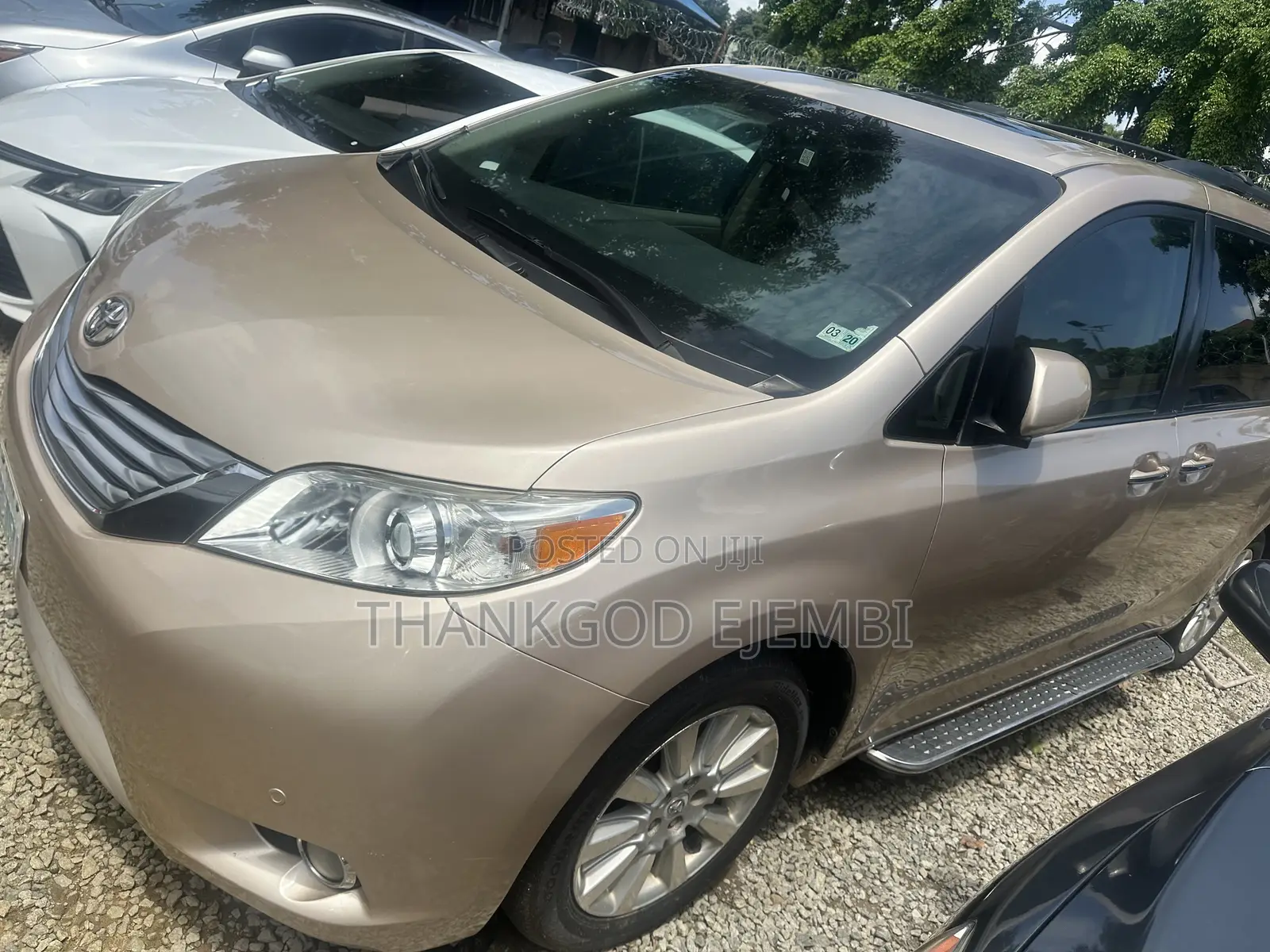 Toyota Sienna Limited 7 Passenger 2012 Gold