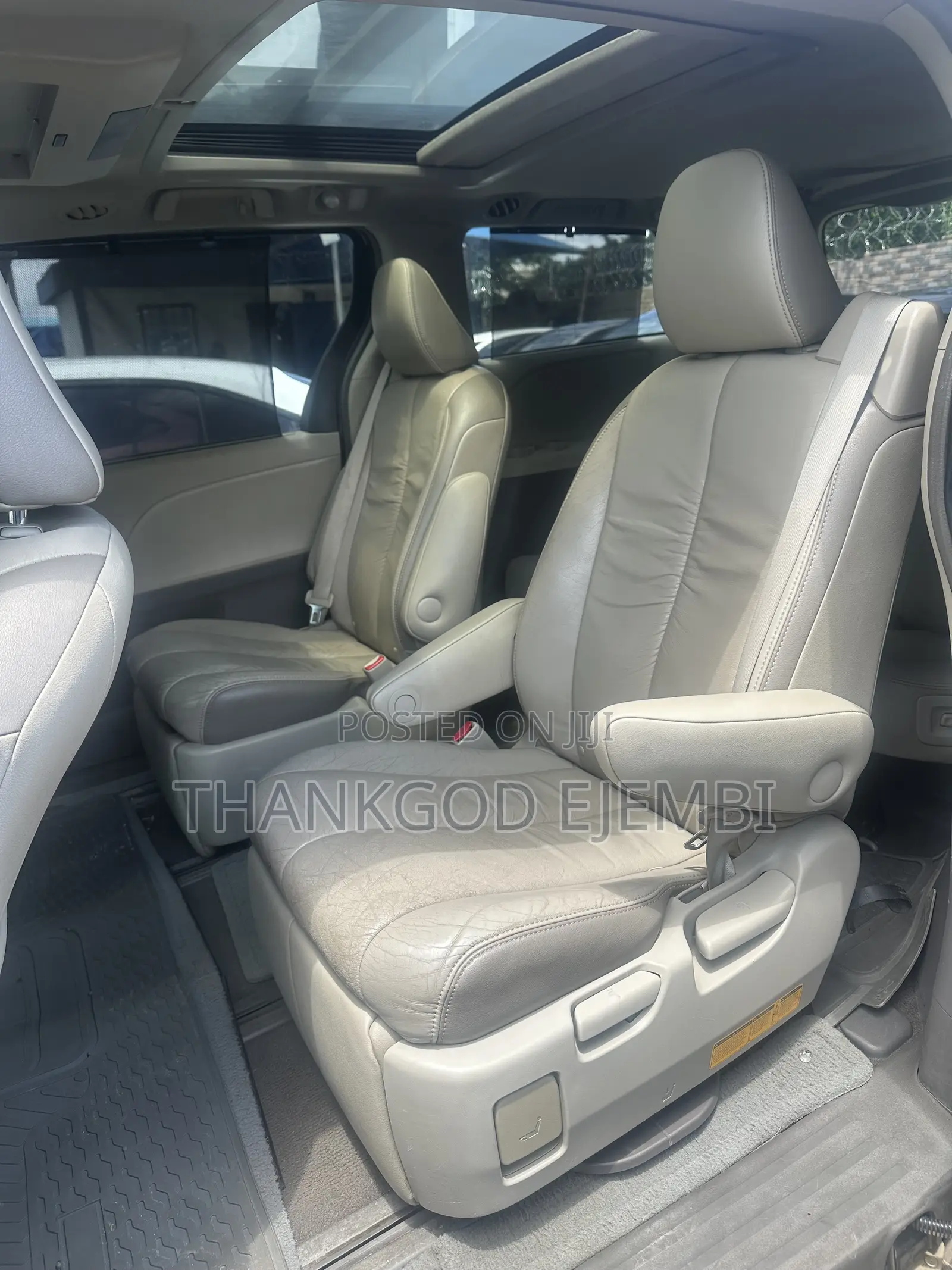 Toyota Sienna Limited 7 Passenger 2012 Gold