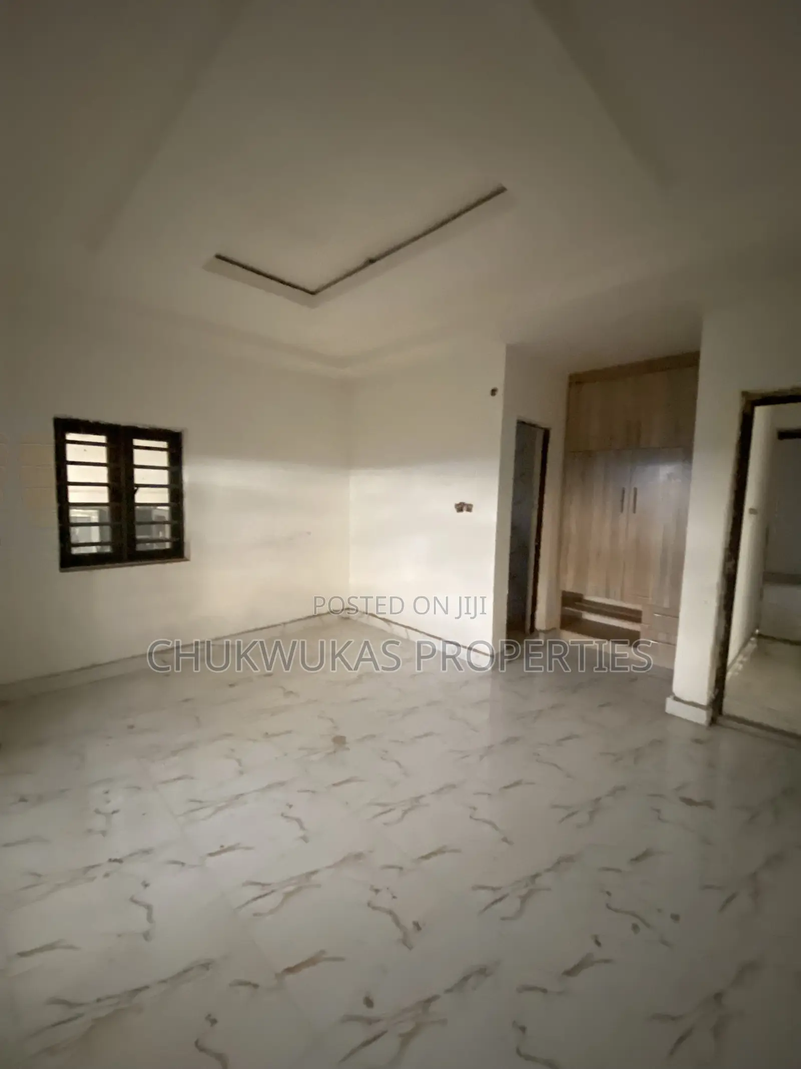 4bdrm Duplex in Thinkers Corner for sale