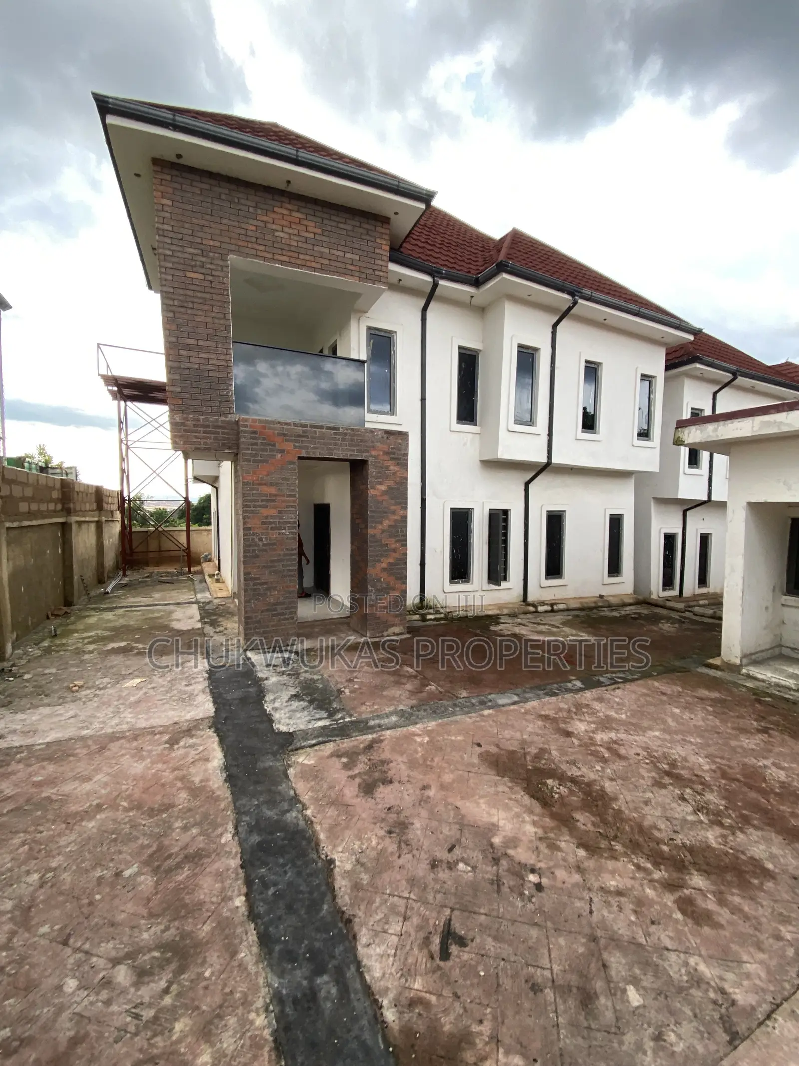4bdrm Duplex in Thinkers Corner for sale