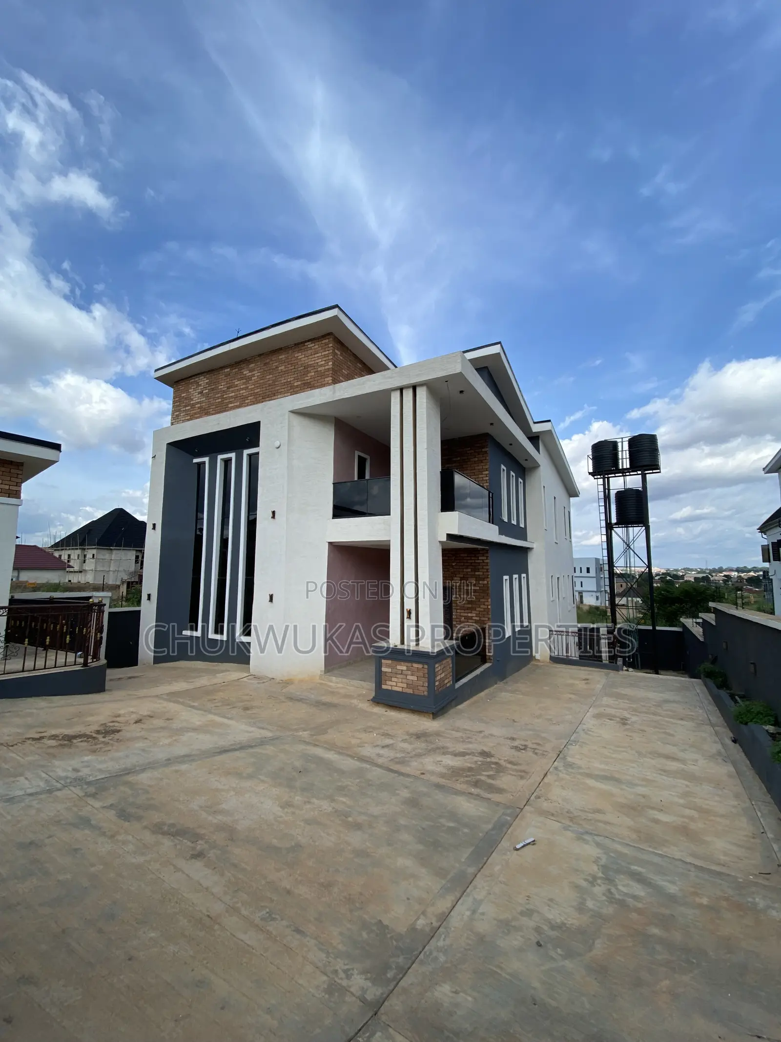 7bdrm Duplex in Golf Annex Enugu for sale