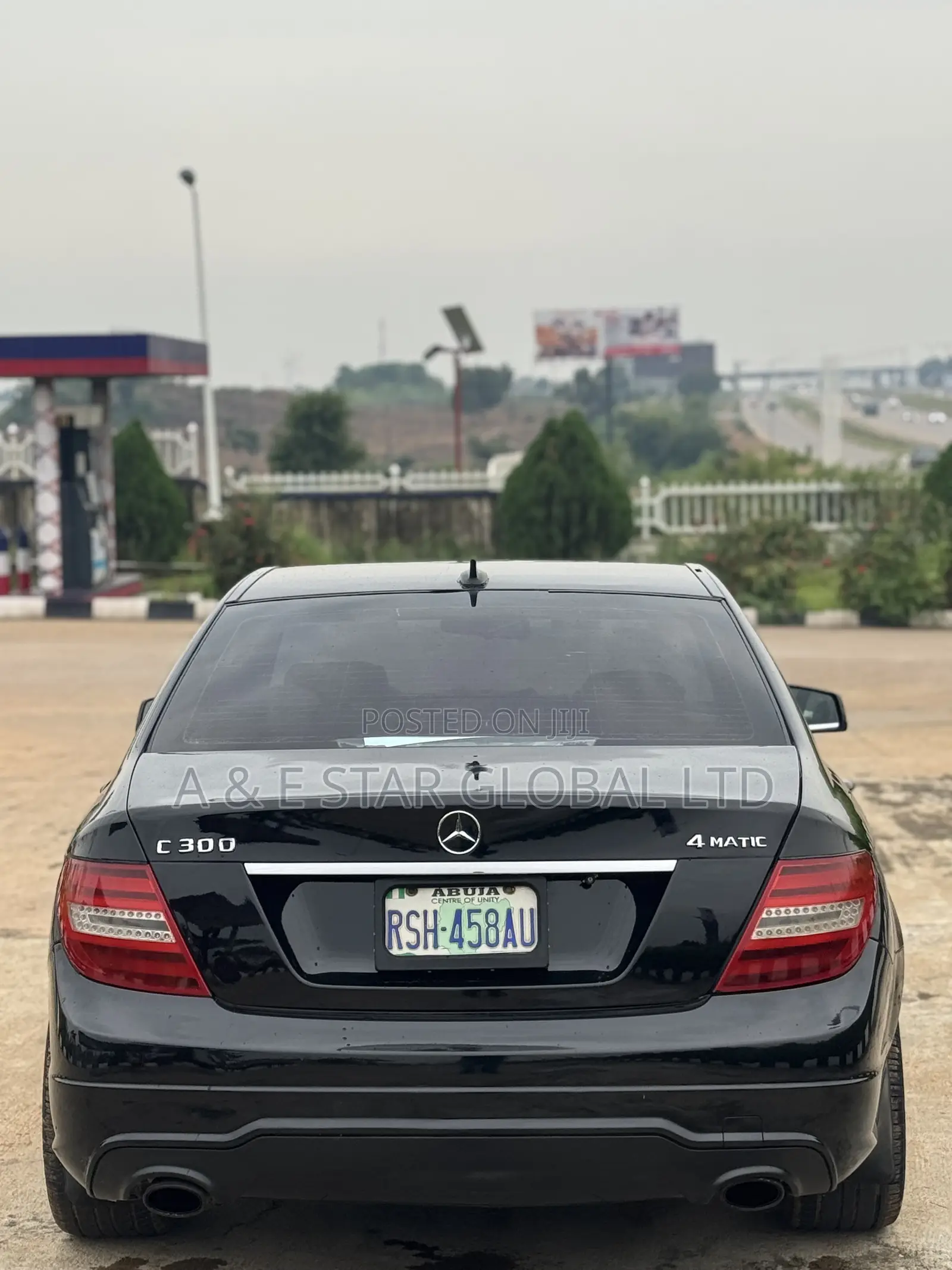 Mercedes-Benz C300 2010 Black