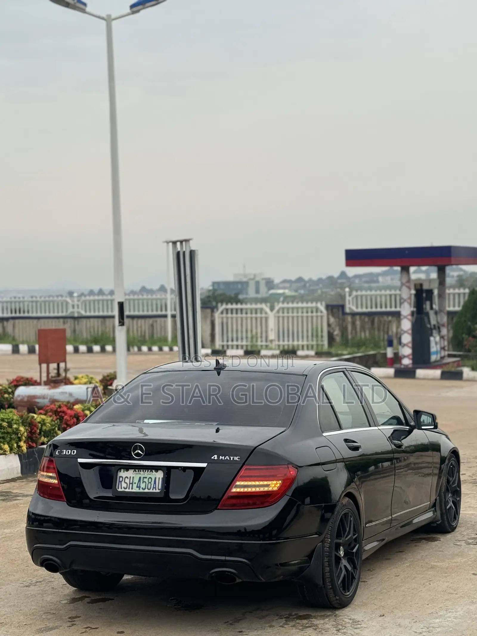 Mercedes-Benz C300 2010 Black