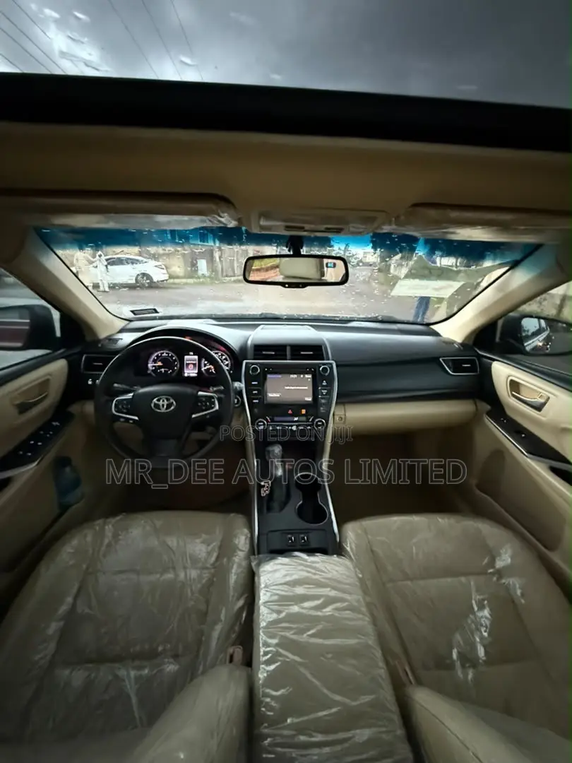 Toyota Camry XLE 4dr Sedan (2.5L 4cyl 6A) 2017 Maroon