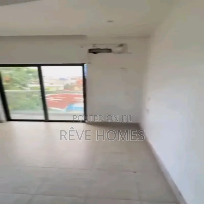 Mini Flat in Onike for rent