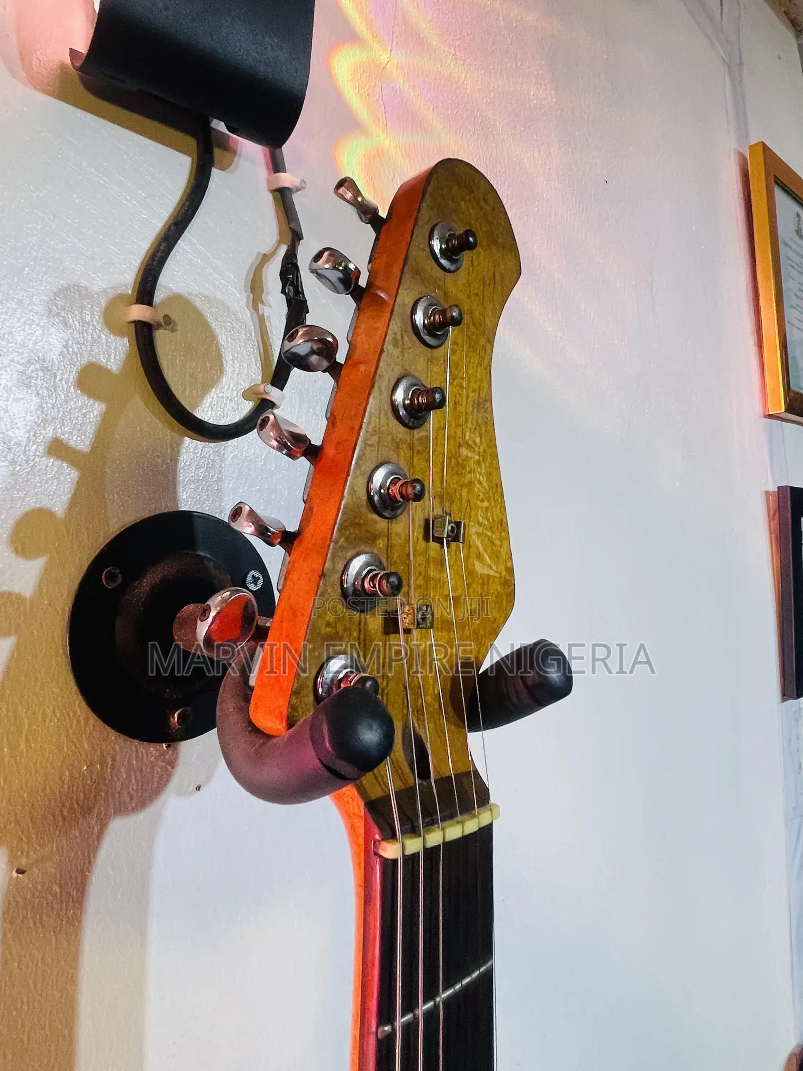 Nevada Lead Electric Guitar With Tremolo Bar Hand Gear + Free Bag