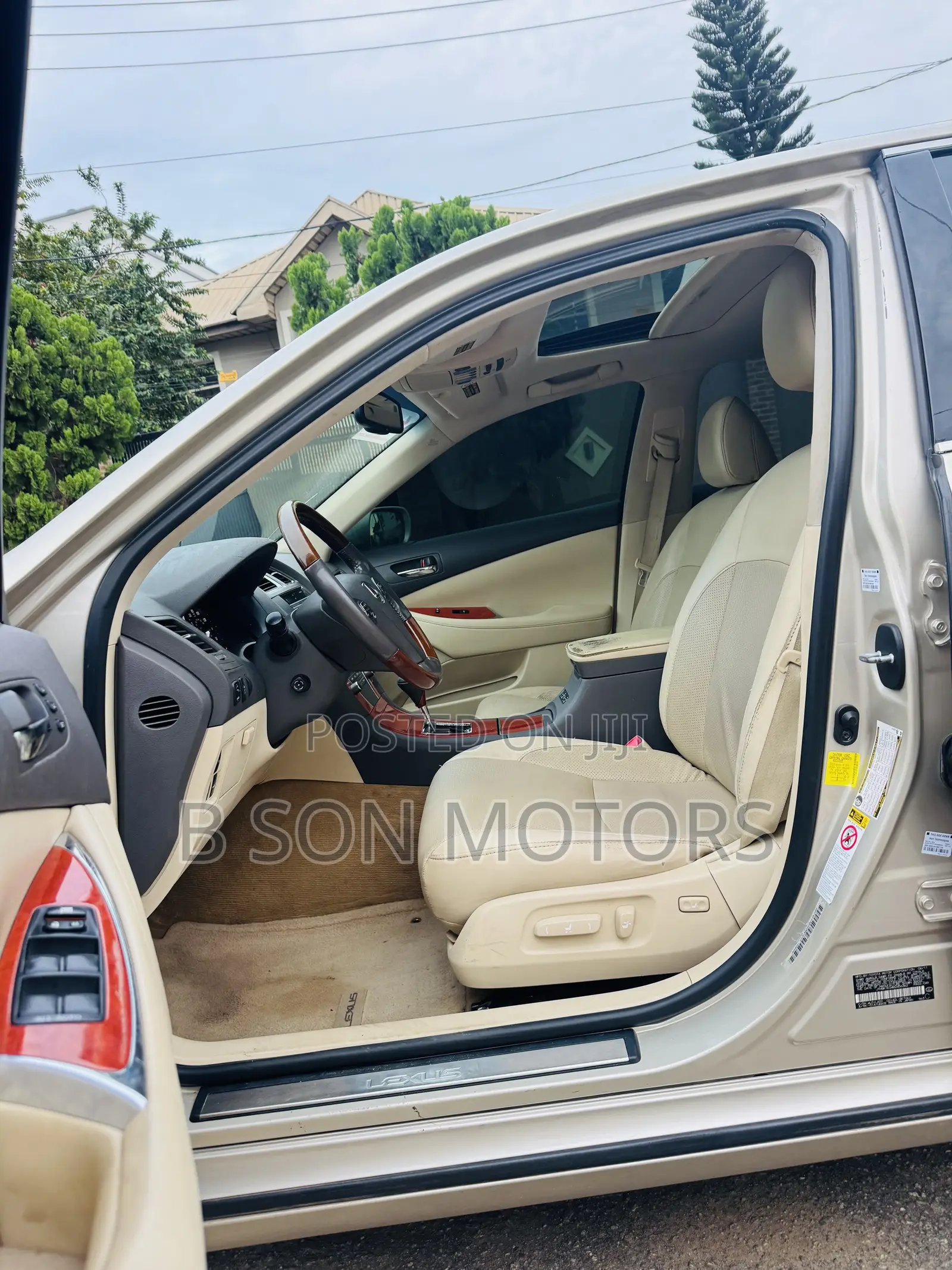 Lexus ES 350 2011 Gold