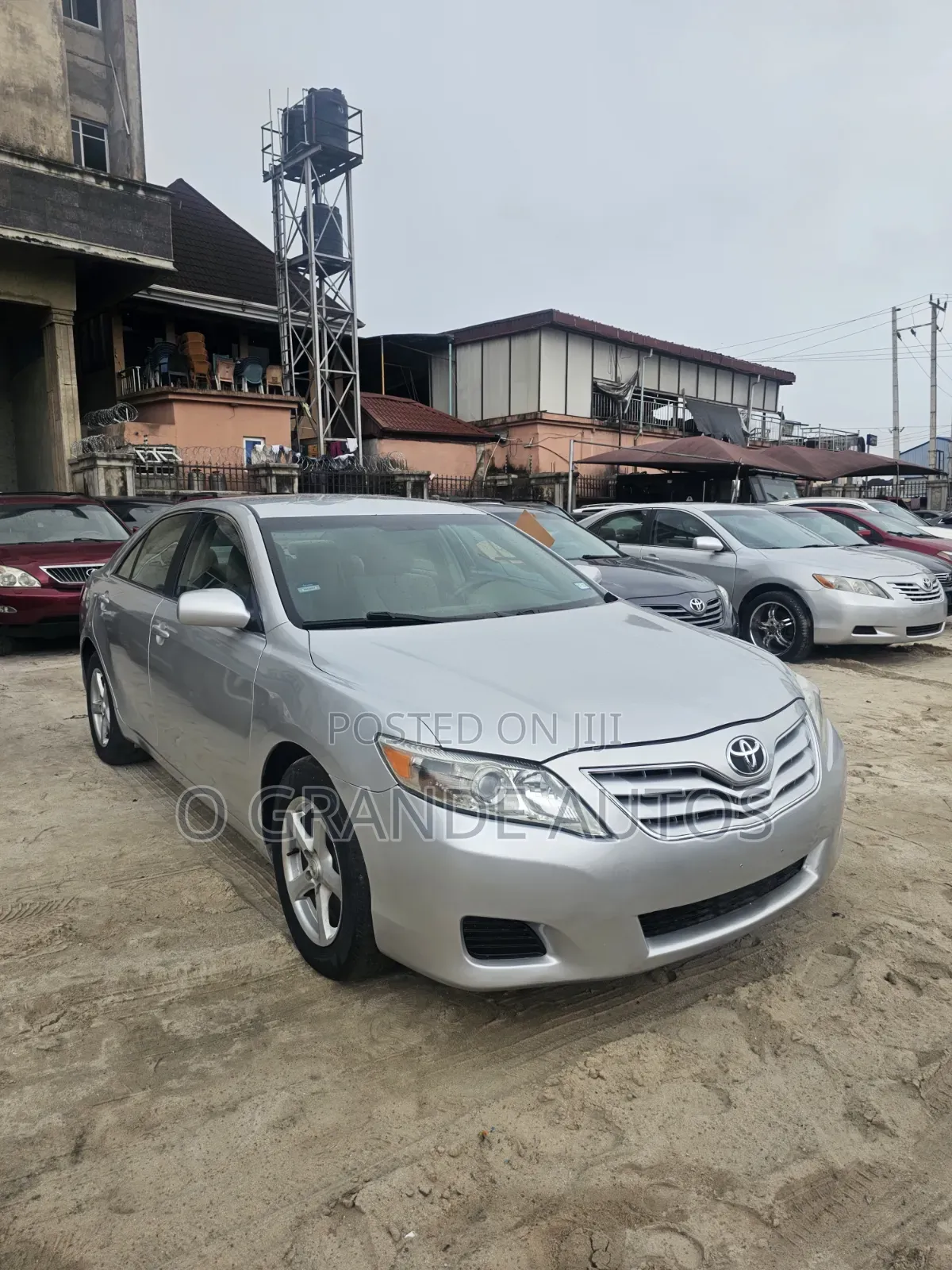Toyota Camry LE 4dr Sedan (2.5L 4cyl 6AM) 2010 Silver
