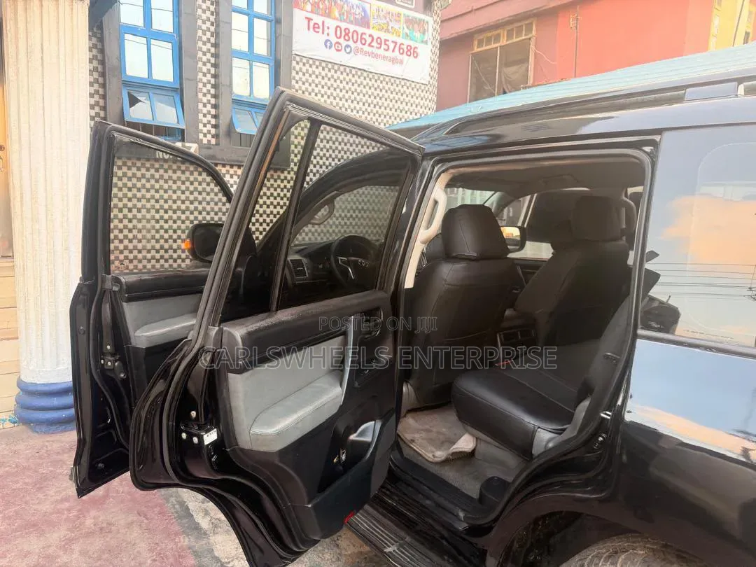 Toyota Land Cruiser 2014 Black