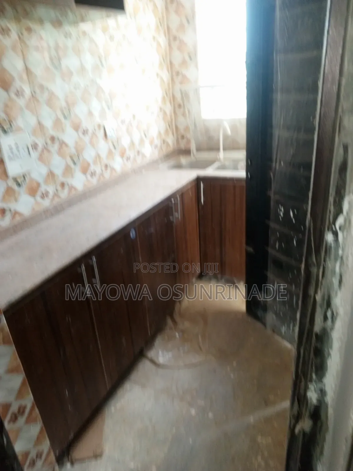 1bdrm Room & Parlour in Ologuneru for rent