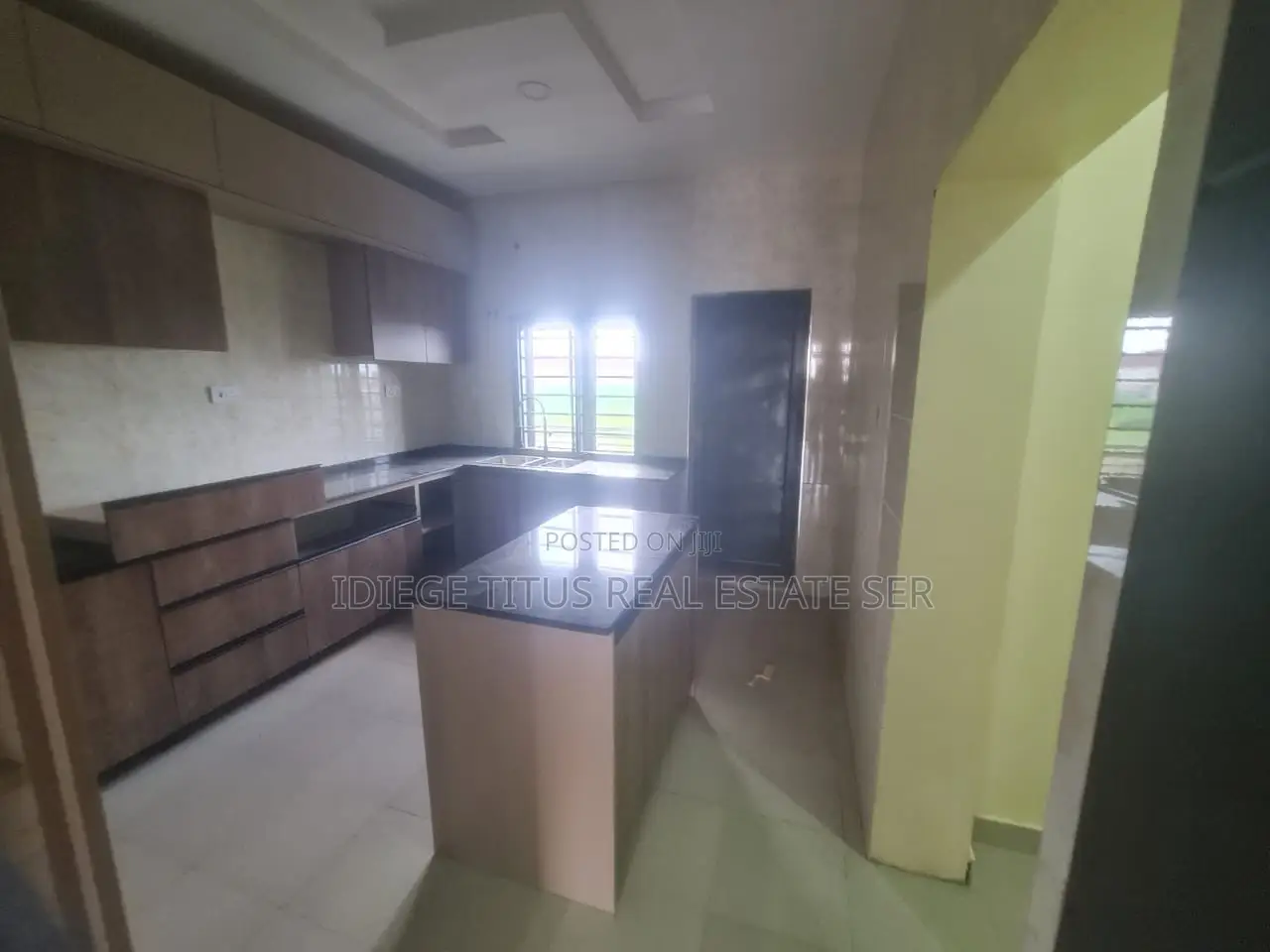 3bdrm Block of Flats in Cluster 5, FHA for rent