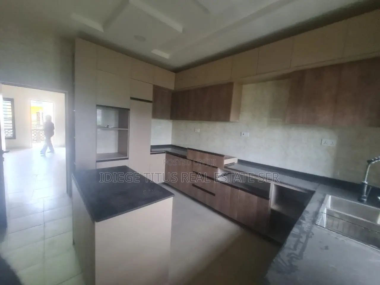 3bdrm Block of Flats in Cluster 5, FHA for rent