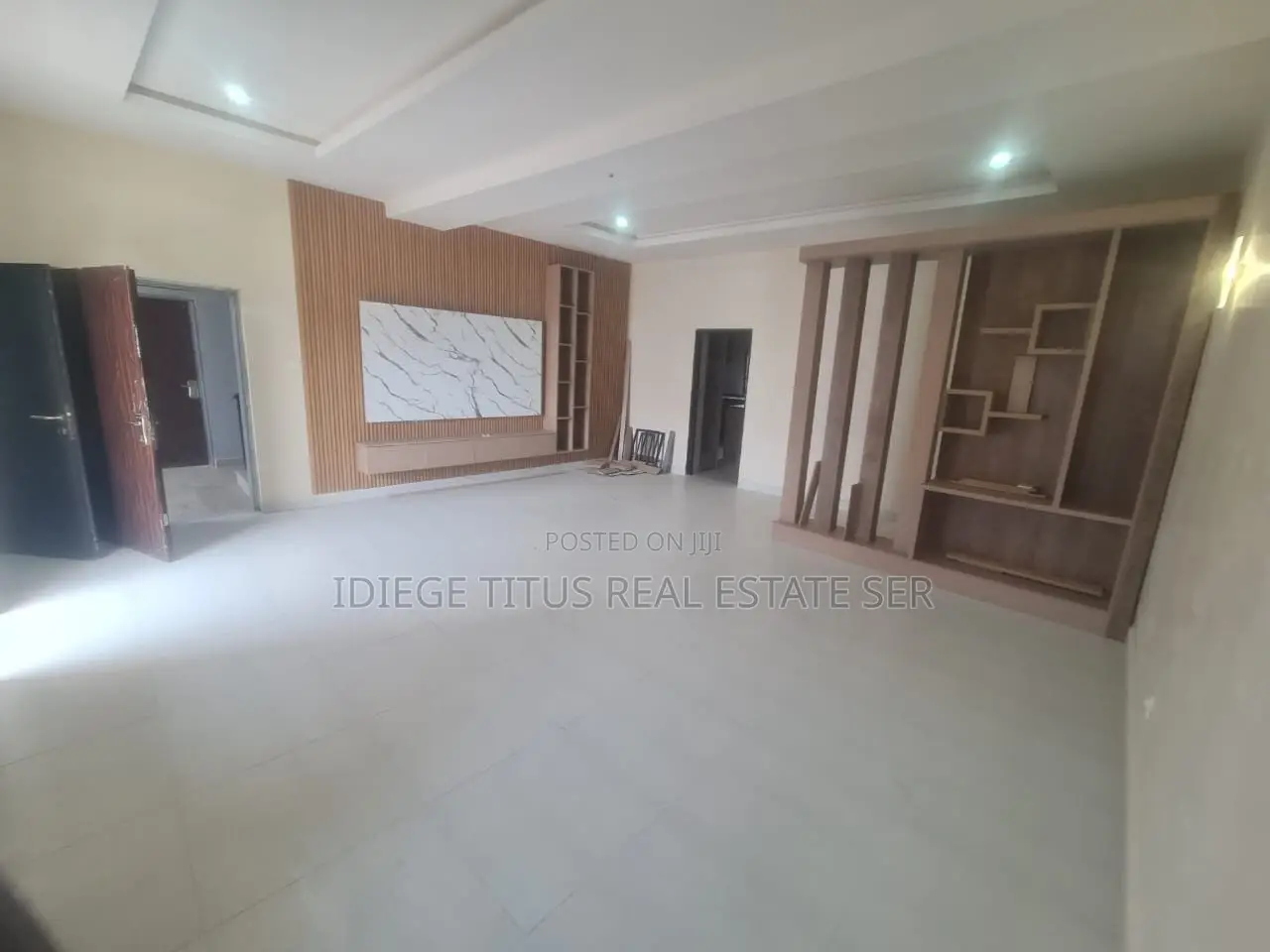 3bdrm Block of Flats in Cluster 5, FHA for rent