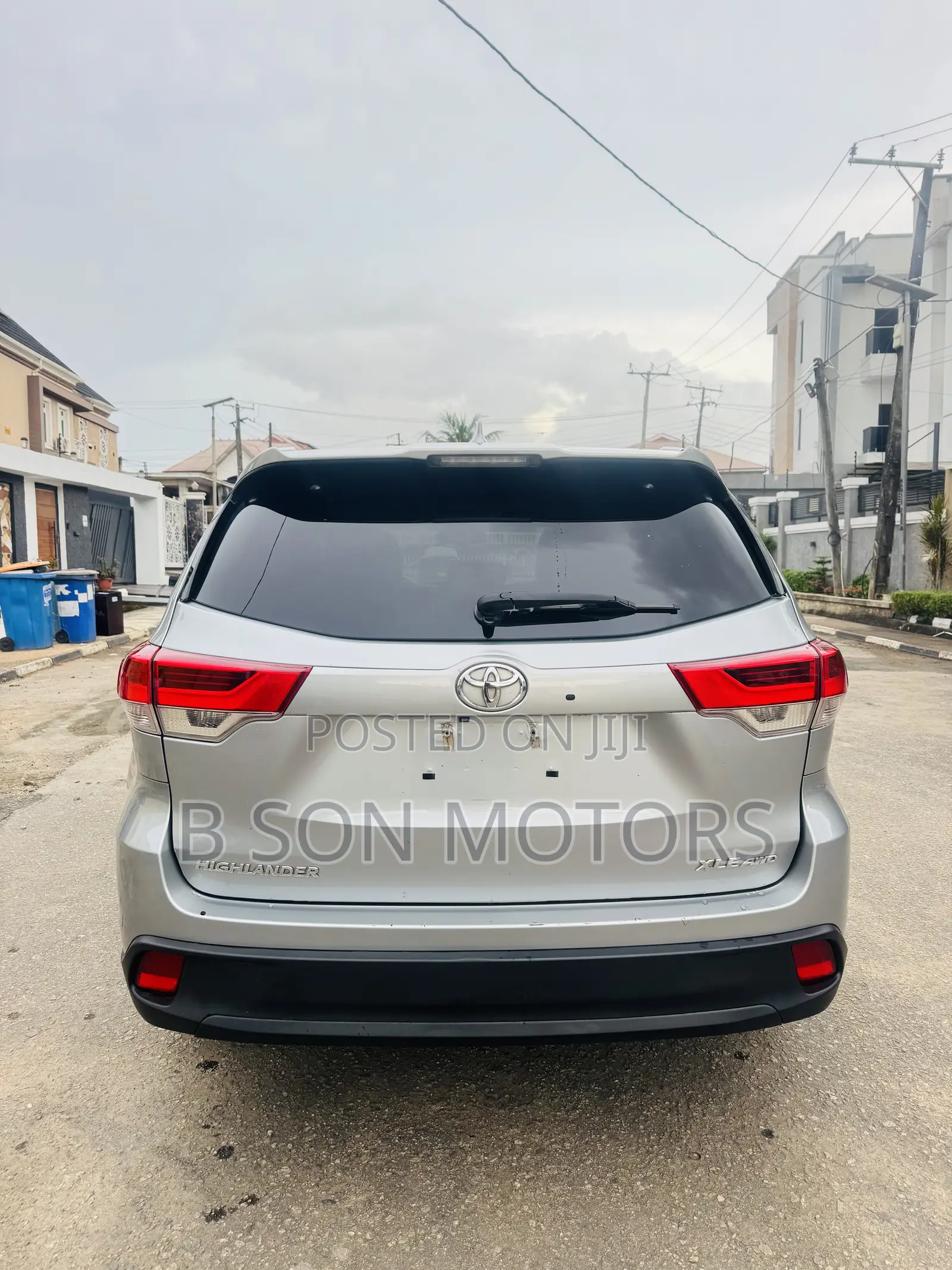 Toyota Highlander XLE V6 4x4 (3.5L 6cyl 6A) 2016 Silver