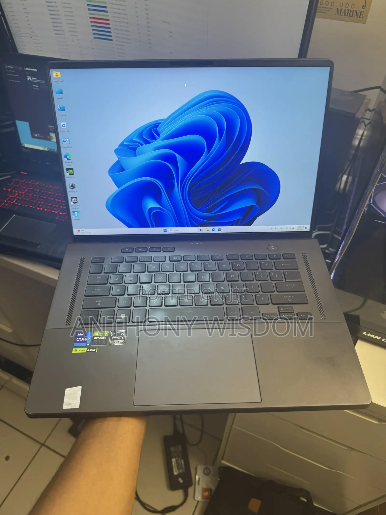 Laptop Asus ROG Zephyrus G16 16GB Intel Core i9 SSD 1T