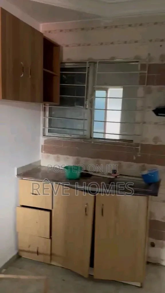 Studio Apartment in Onike for rent