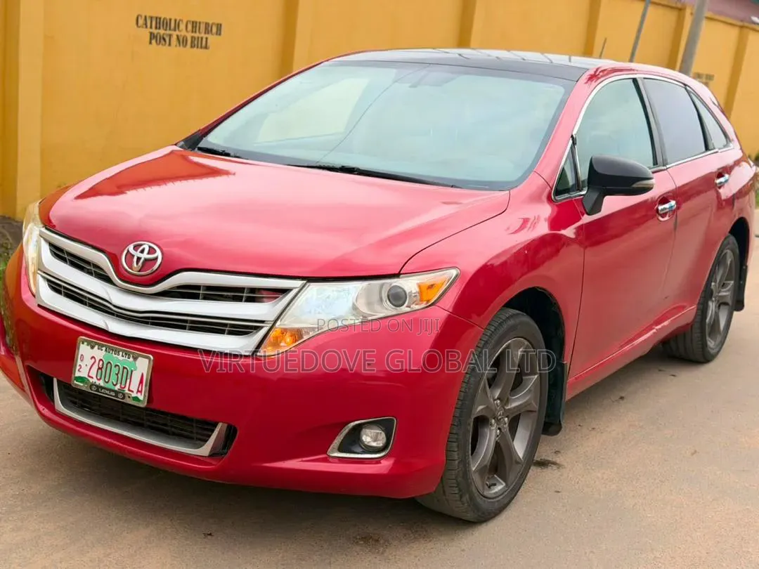 Toyota Venza 2010 Red