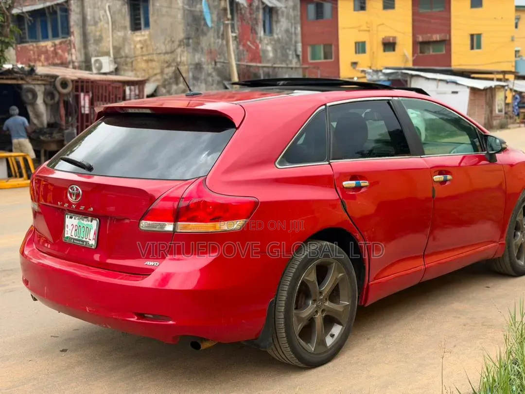 Toyota Venza 2010 Red