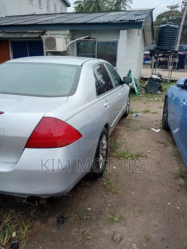 Honda Accord 2.0 Comfort Automatic 2007 Silver