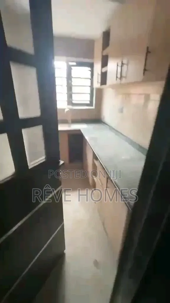 Mini Flat in Anthony Village for rent