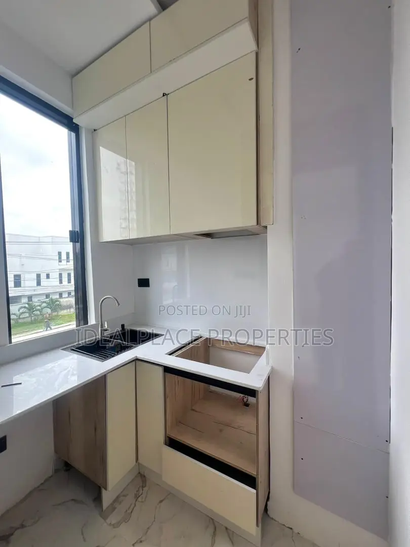 1bdrm Apartment in Lekki for sale