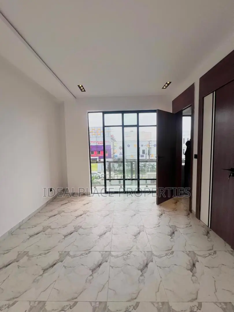 1bdrm Apartment in Lekki for sale