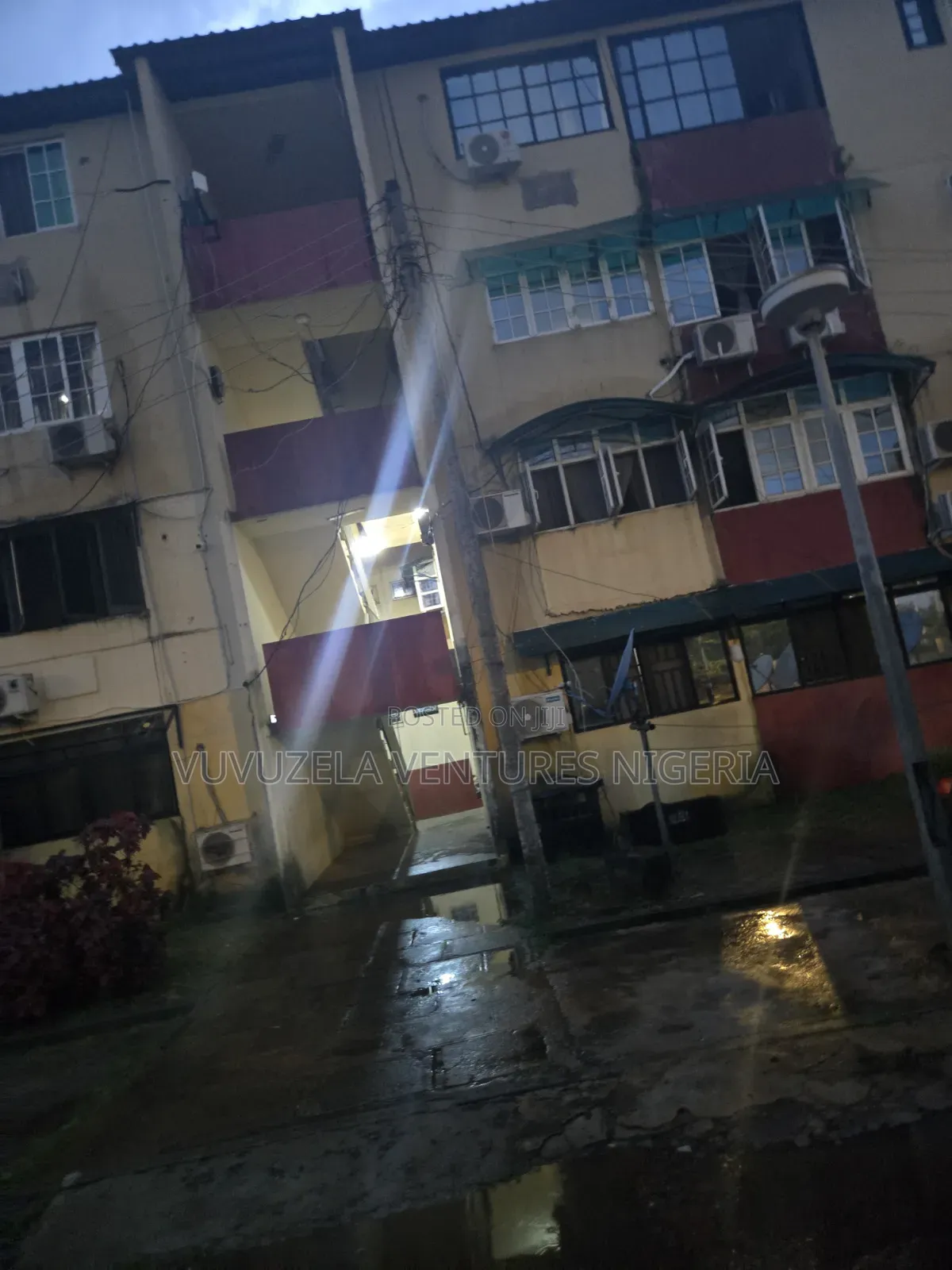 Furnished 3bdrm Block of Flats in Fcda Quarters , for sale