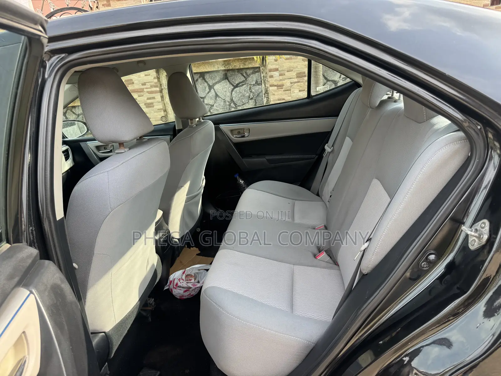 Toyota Corolla LE 4dr Sedan (1.8L 4cyl CVT) 2015 Black