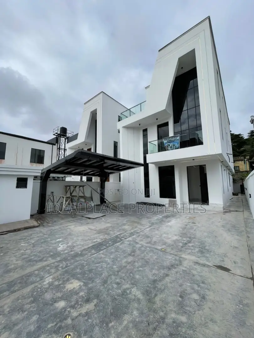 5bdrm Duplex in Chevron for sale