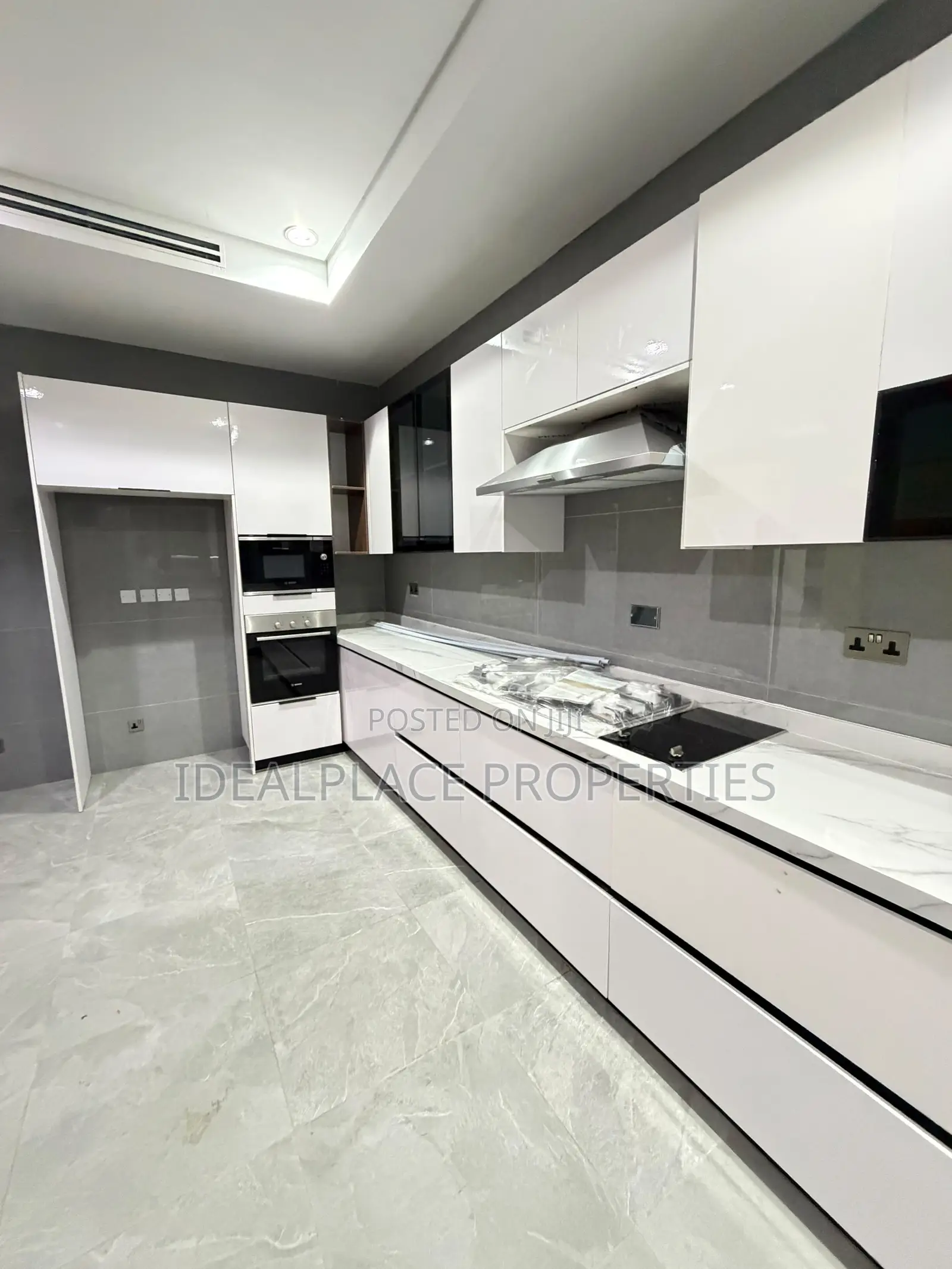 5bdrm Duplex in Old Ikoyi for sale