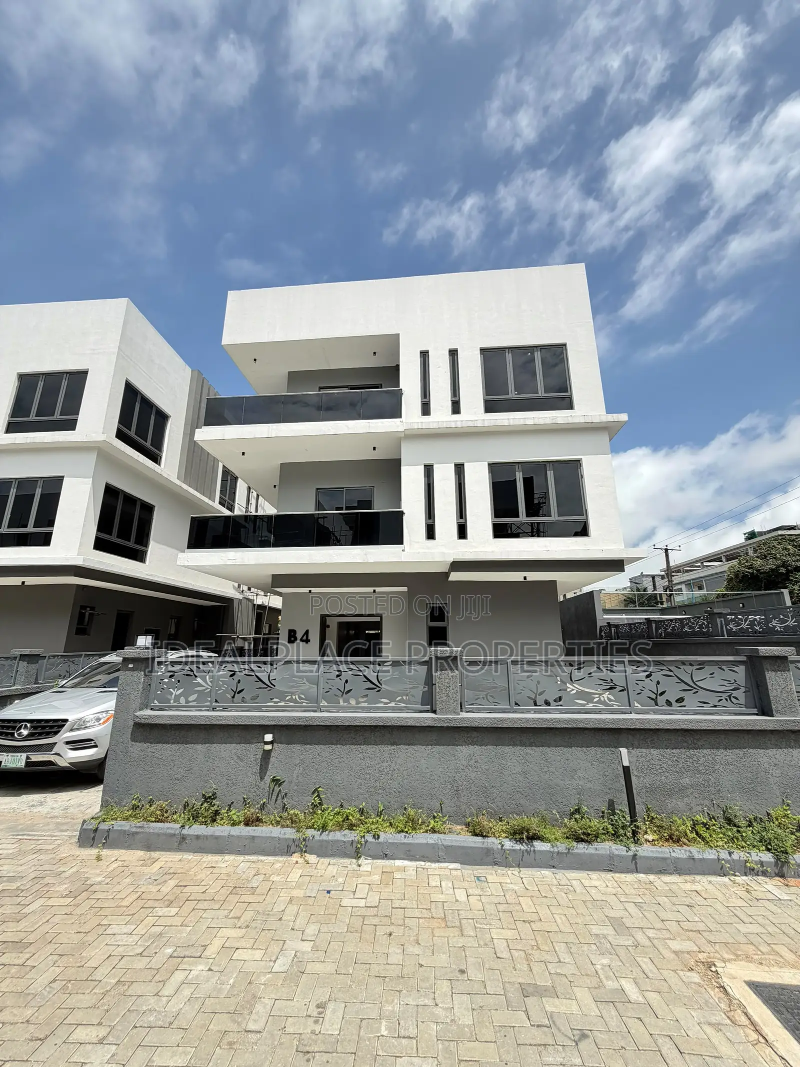 5bdrm Duplex in Old Ikoyi for sale