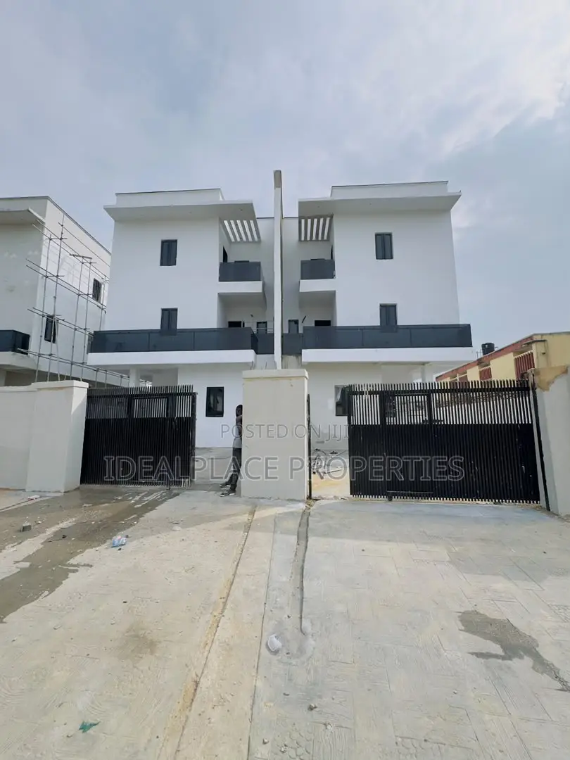 4bdrm Duplex in Ogudu GRA for sale