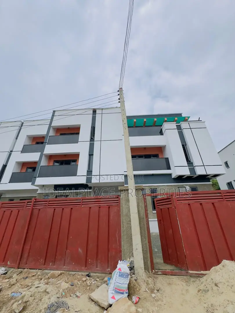 4bdrm Townhouse/Terrace in Ogudu GRA for sale