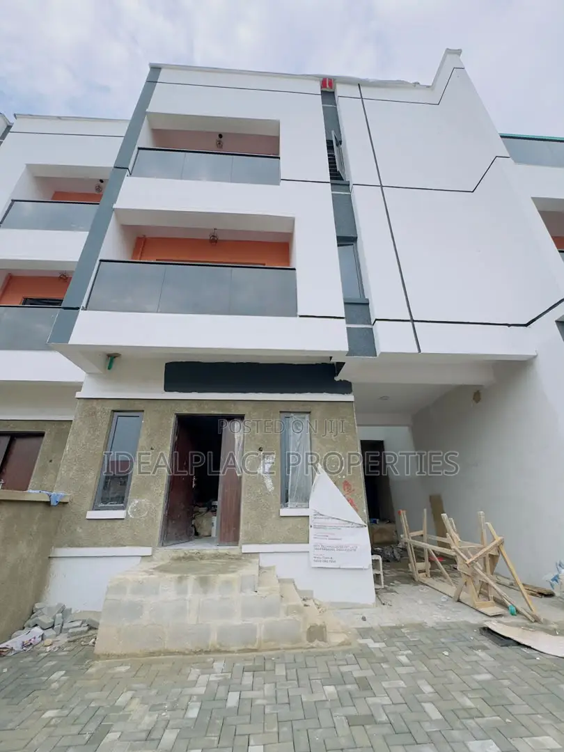 4bdrm Townhouse/Terrace in Ogudu GRA for sale