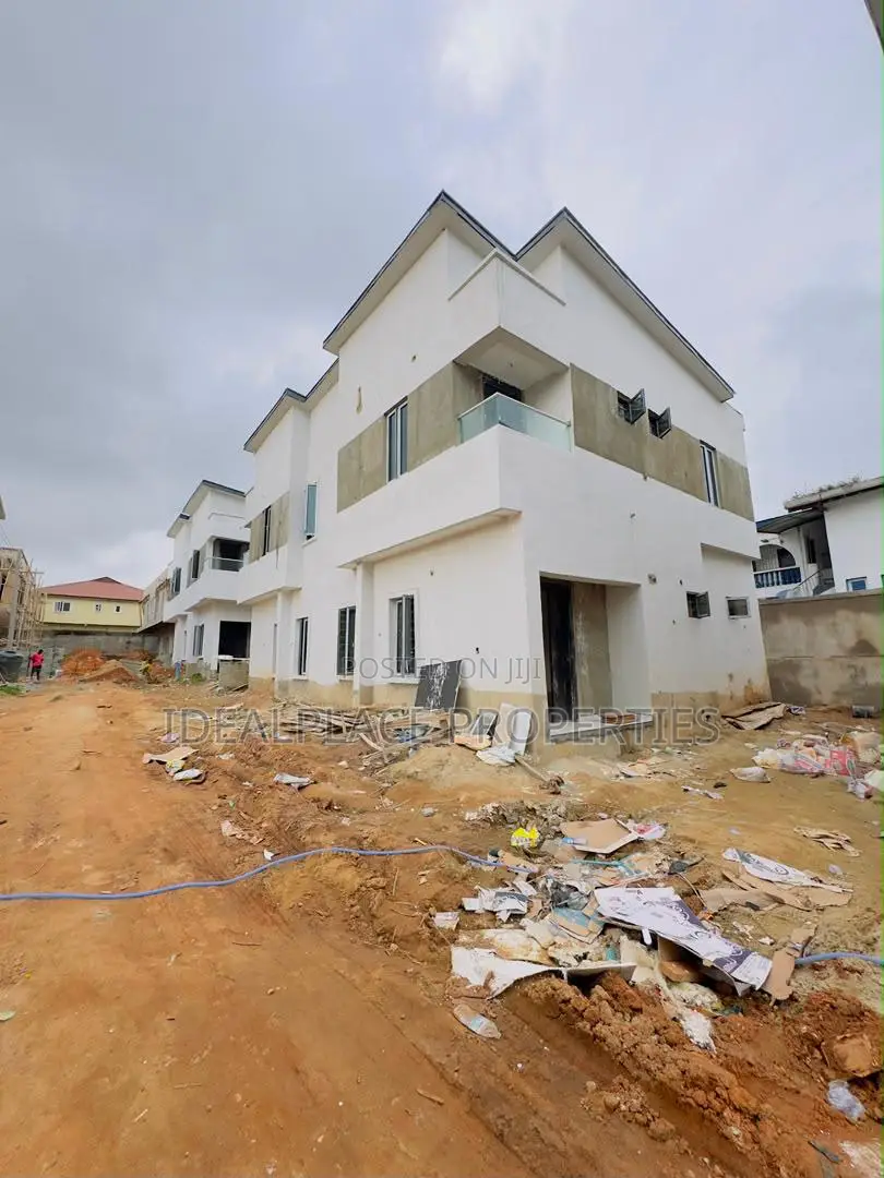 4bdrm Duplex in Berger for sale