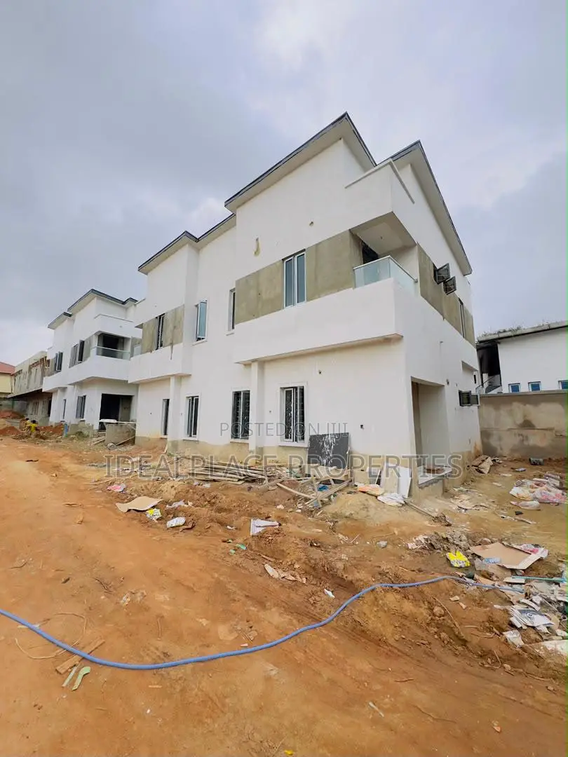 4bdrm Duplex in Berger for sale