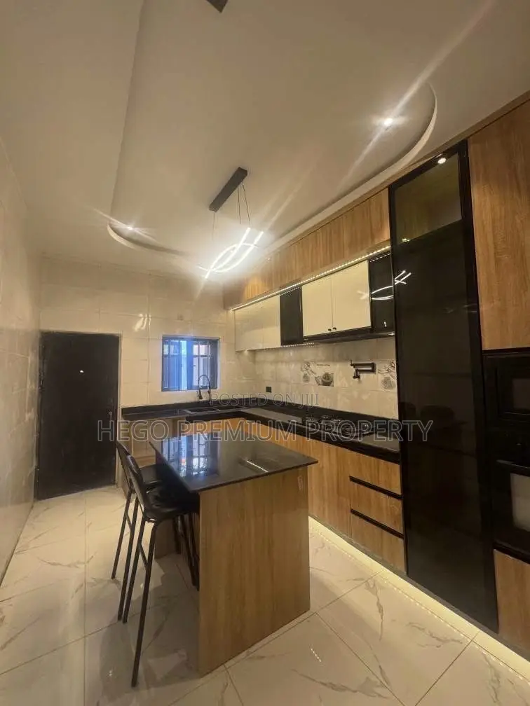 4bdrm Duplex in Dana Estate,, Obio-Akpor for sale