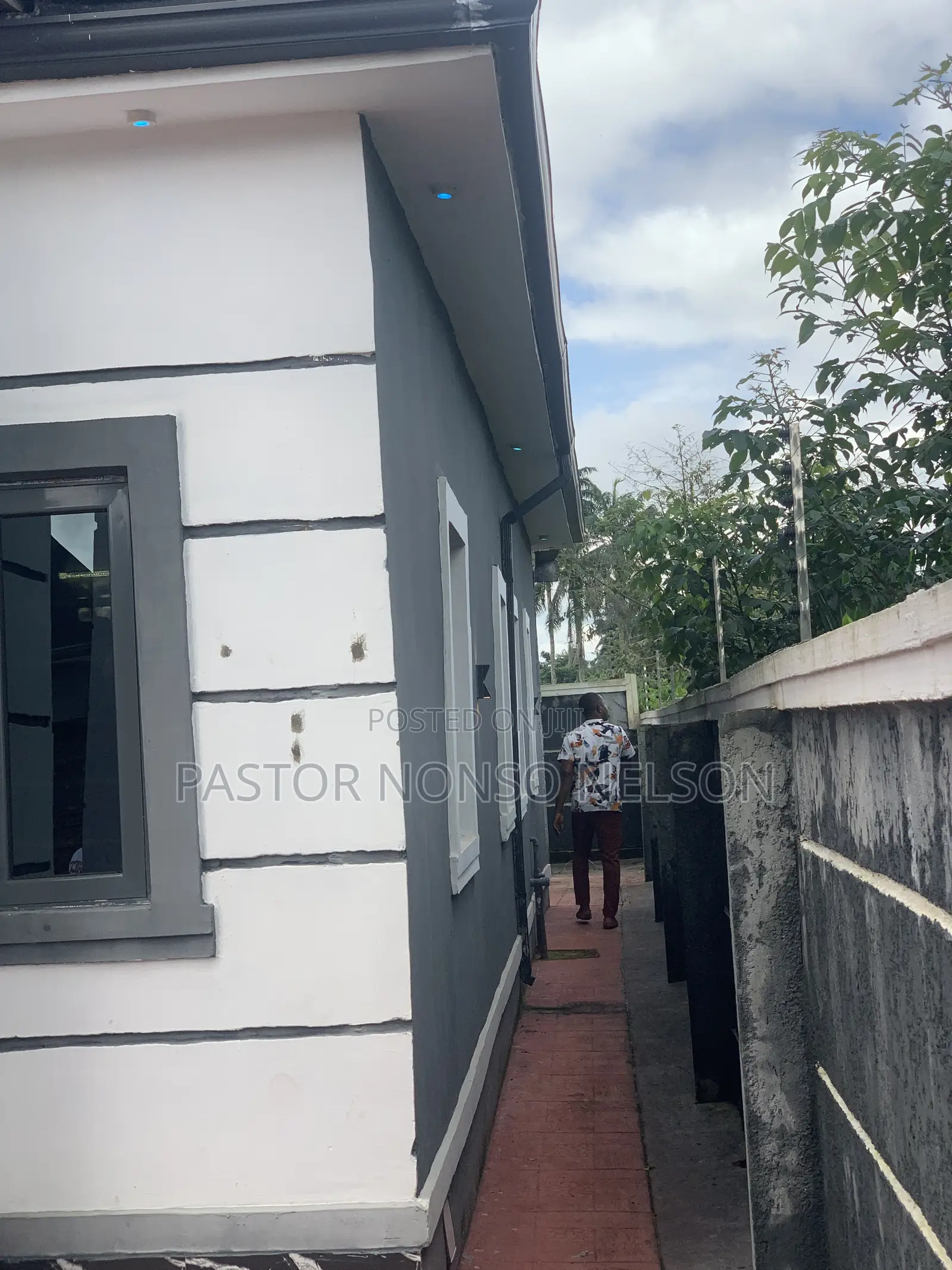 3bdrm Bungalow in Layout, Owerri for sale