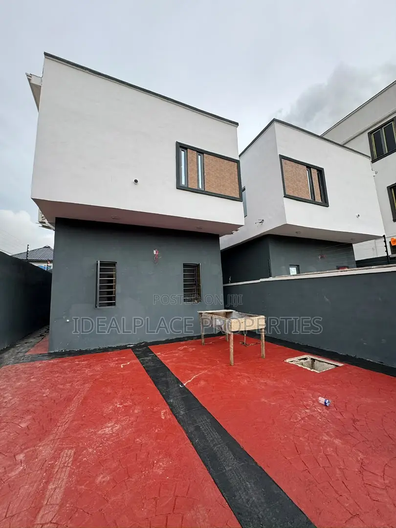 2bdrm Townhouse/Terrace in Magodo for sale