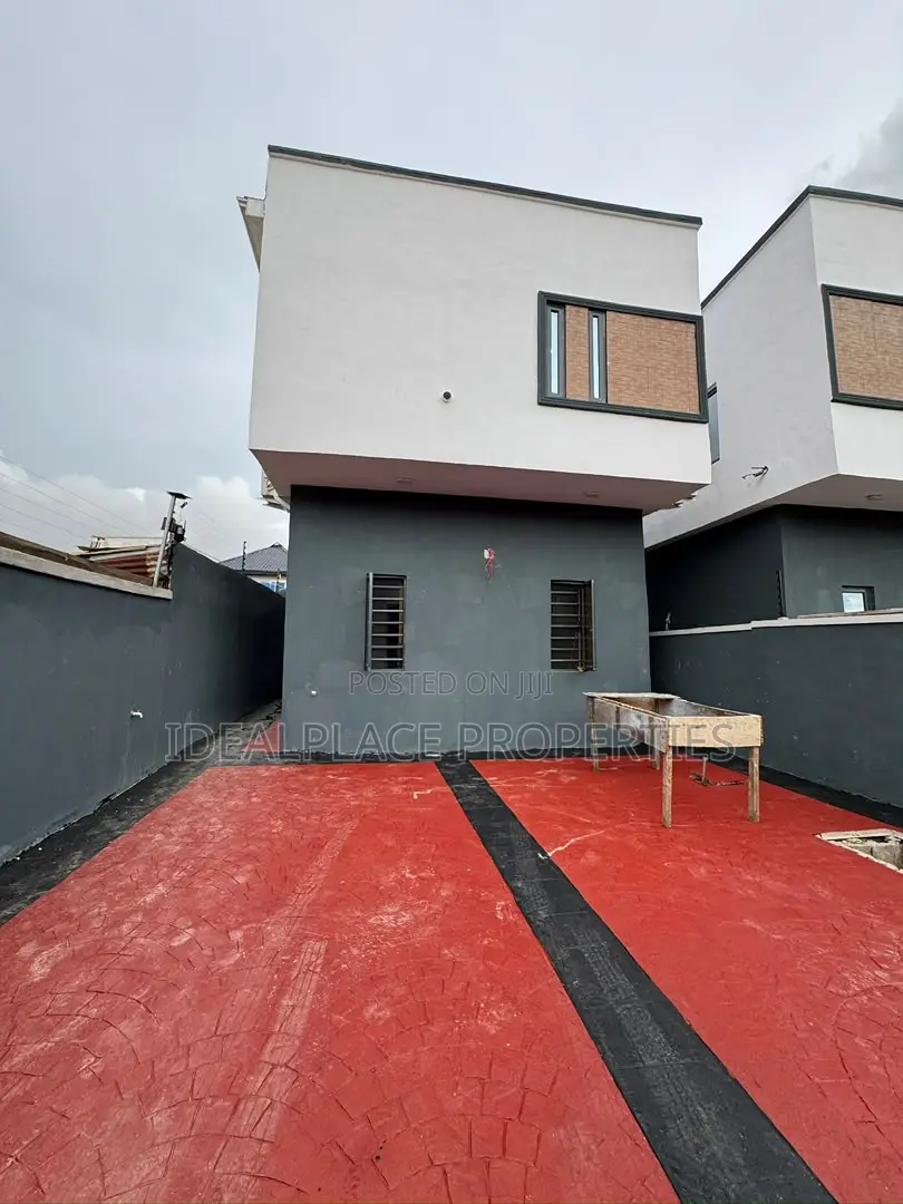 2bdrm Townhouse/Terrace in Magodo for sale